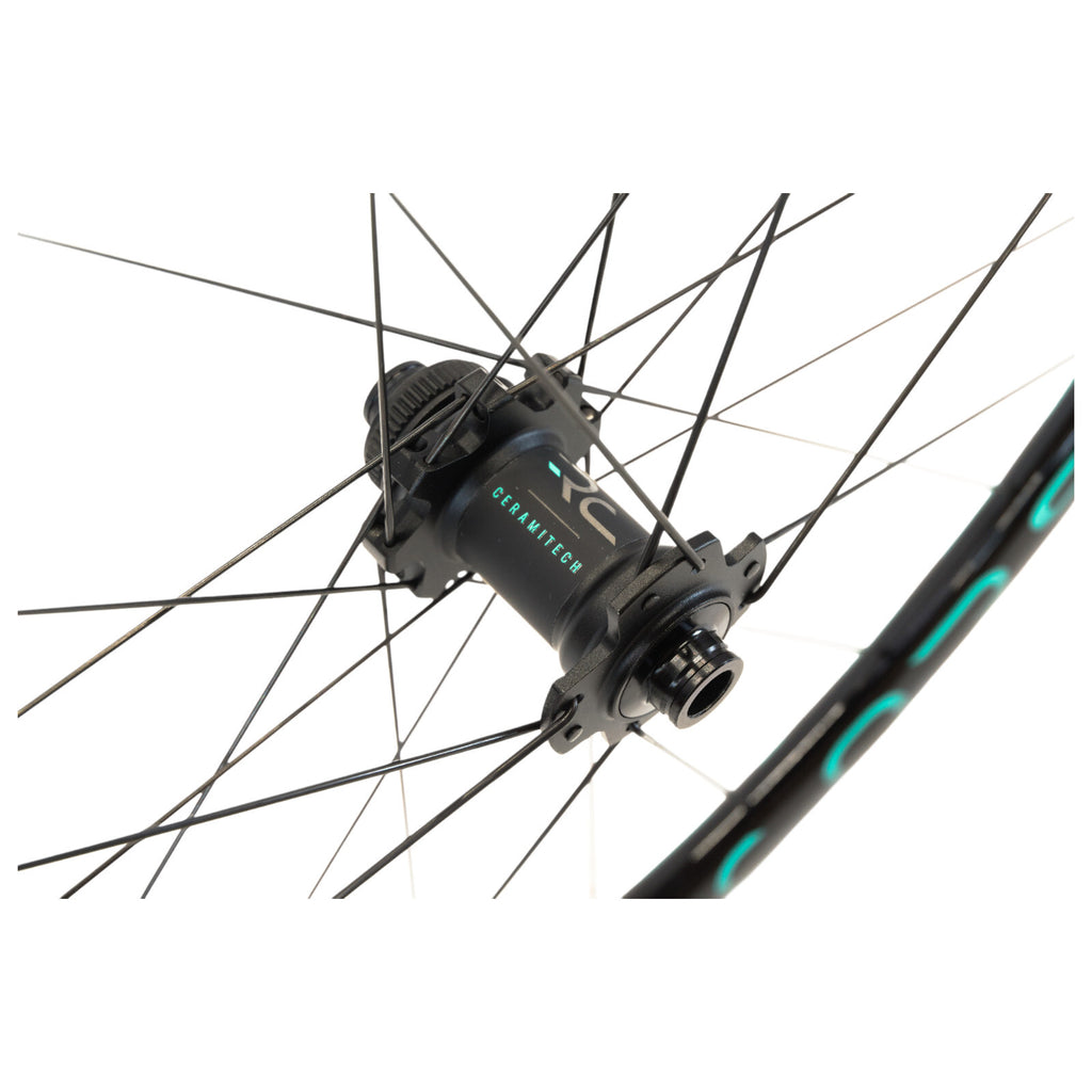 Coppia di Ruote Reparto Corse 33R Ceramitech Shimano HG